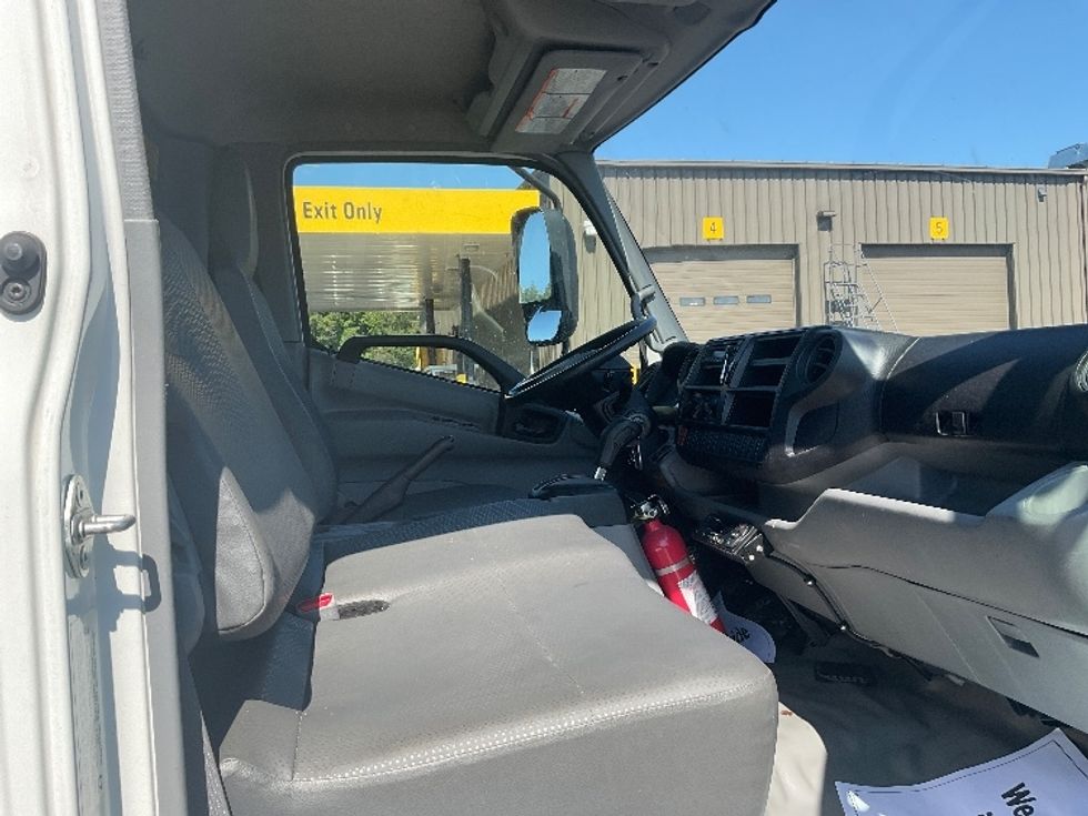 Refrigerated Truck-Light and Medium Duty Trucks-Hino-2020-195-Akron-OH-124,462\n\t\tmiles-$ 53,750 - Image 21