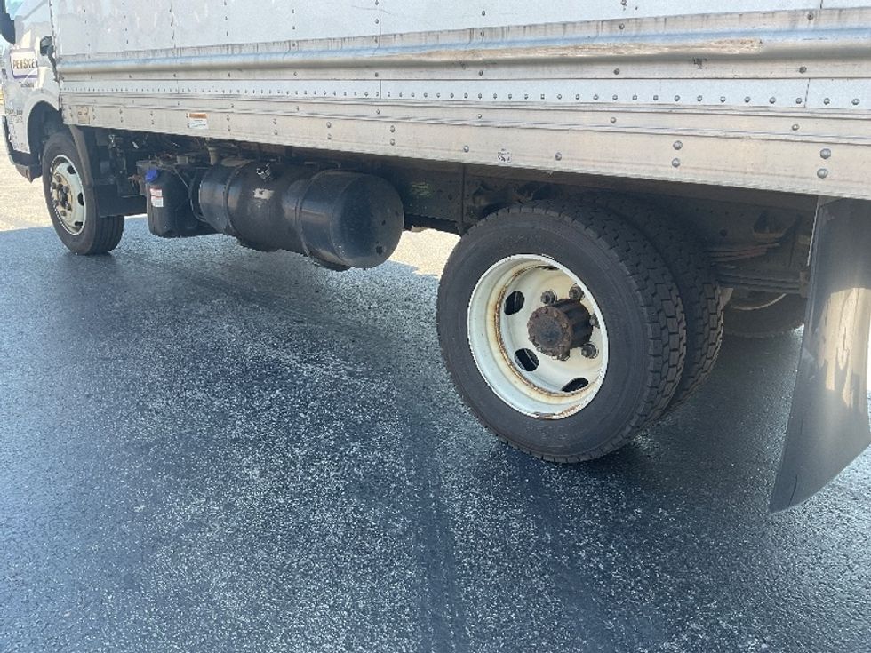 Refrigerated Truck-Light and Medium Duty Trucks-Hino-2020-195-Akron-OH-124,462\n\t\tmiles-$ 53,750 - Image 4