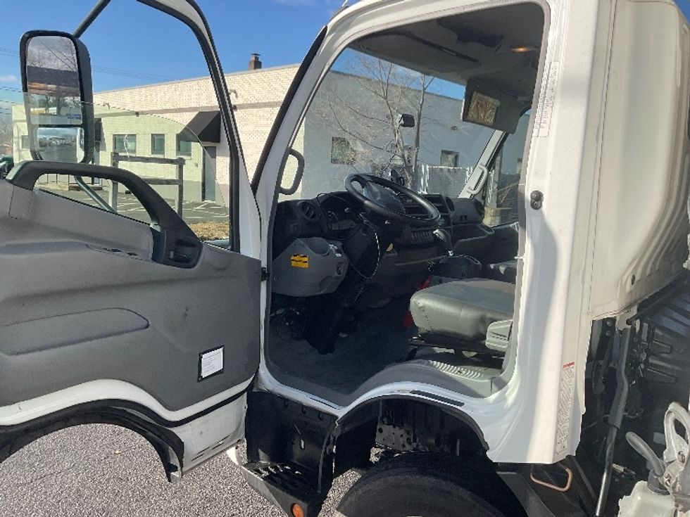 Refrigerated Truck-Light and Medium Duty Trucks-Hino-2020-195-Albany-NY-74,849\n\t\tmiles-$ 51,500 - Image 16