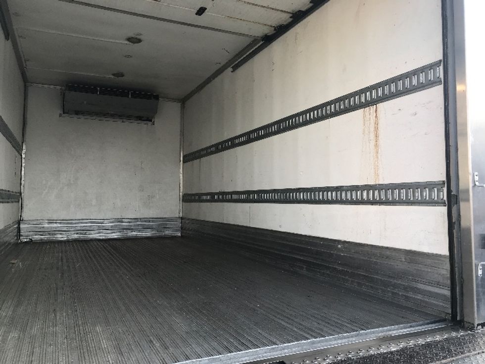 Refrigerated Truck-Light and Medium Duty Trucks-Hino-2020-195-Allentown-PA-211,277\n\t\tmiles-$ 32,500 - Image 12