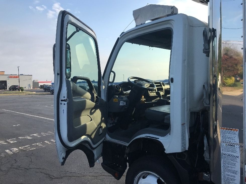Refrigerated Truck-Light and Medium Duty Trucks-Hino-2020-195-Allentown-PA-211,277\n\t\tmiles-$ 32,500 - Image 16