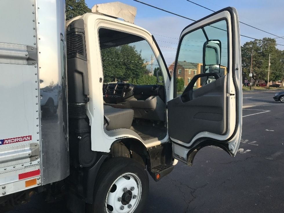 Refrigerated Truck-Light and Medium Duty Trucks-Hino-2020-195-Allentown-PA-211,277\n\t\tmiles-$ 32,500 - Image 19