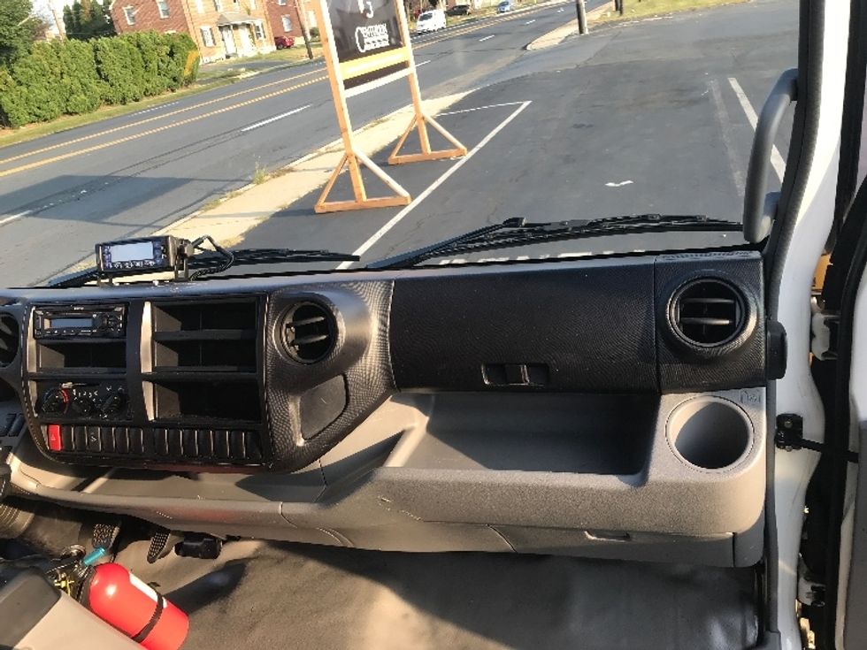 Refrigerated Truck-Light and Medium Duty Trucks-Hino-2020-195-Allentown-PA-211,277\n\t\tmiles-$ 32,500 - Image 21