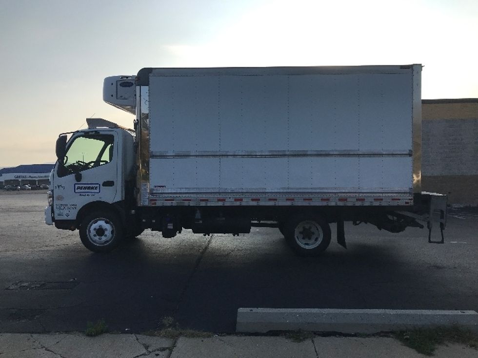 Refrigerated Truck-Light and Medium Duty Trucks-Hino-2020-195-Allentown-PA-211,277\n\t\tmiles-$ 32,500 - Image 4