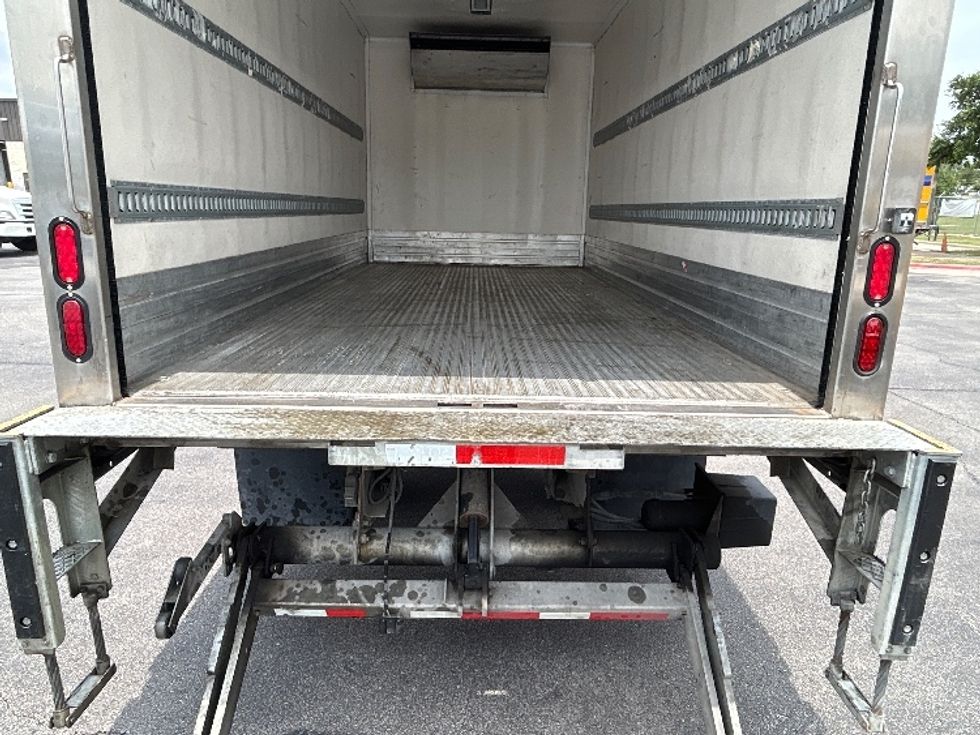 Refrigerated Truck-Light and Medium Duty Trucks-Hino-2020-195-Austin-TX-91,517\n\t\tmiles-$ 57,500 - Image 10