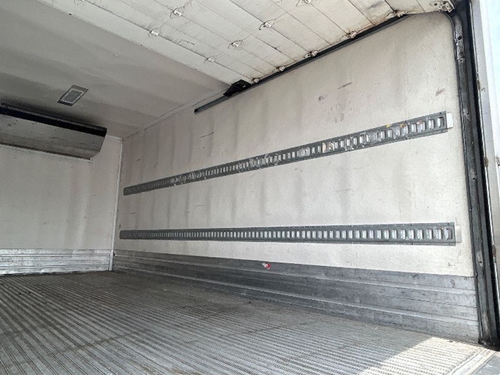 Refrigerated Truck-Light and Medium Duty Trucks-Hino-2020-195-Austin-TX-91,517\n\t\tmiles-$ 57,500 - Image 12