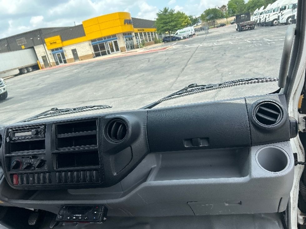 Refrigerated Truck-Light and Medium Duty Trucks-Hino-2020-195-Austin-TX-91,517\n\t\tmiles-$ 57,500 - Image 21