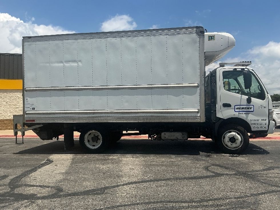 Refrigerated Truck-Light and Medium Duty Trucks-Hino-2020-195-Austin-TX-92,372\n\t\tmiles-$ 56,000 - Image 15
