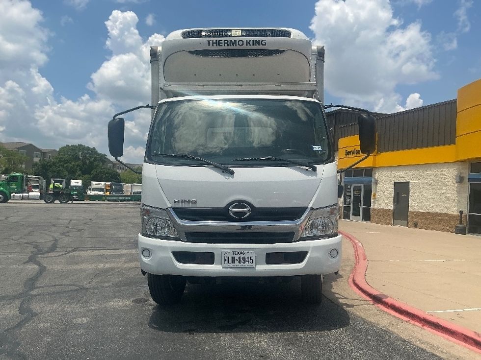 Refrigerated Truck-Light and Medium Duty Trucks-Hino-2020-195-Austin-TX-92,372\n\t\tmiles-$ 56,000 - Image 2
