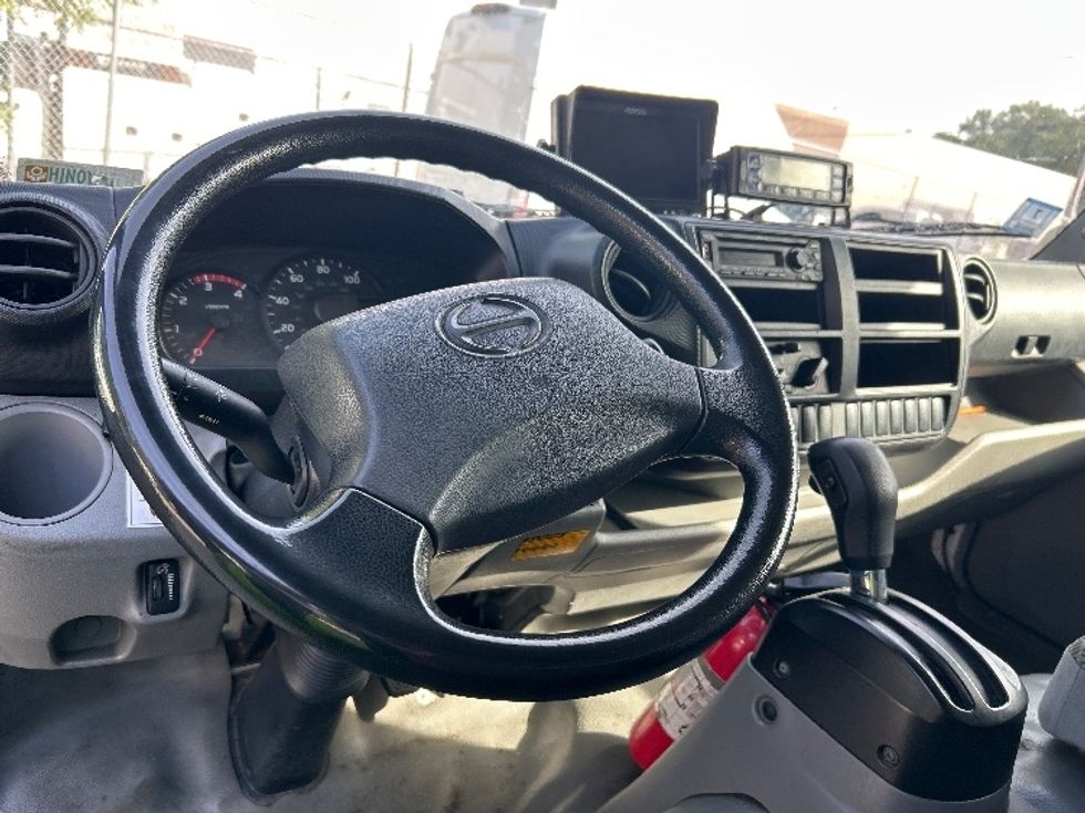 Refrigerated Truck-Light and Medium Duty Trucks-Hino-2020-195-Braintree-MA-92,400\n\t\tmiles-$ 48,000 - Image 17