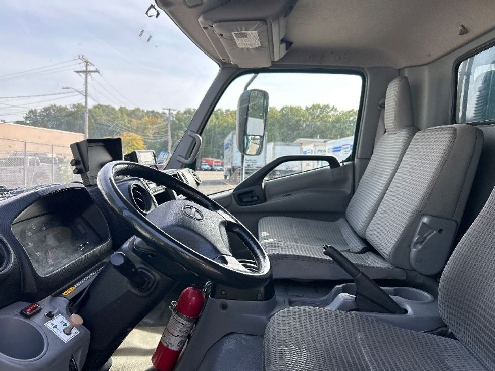 Refrigerated Truck-Light and Medium Duty Trucks-Hino-2020-195-Braintree-MA-92,400\n\t\tmiles-$ 48,000 - Image 19