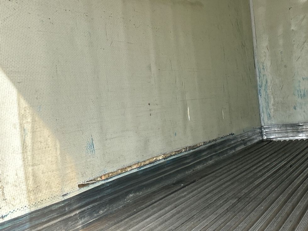 Refrigerated Truck-Light and Medium Duty Trucks-Hino-2020-195-Braintree-MA-92,400\n\t\tmiles-$ 48,000 - Image 28