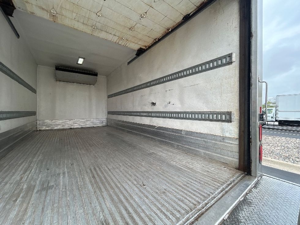 Refrigerated Truck-Light and Medium Duty Trucks-Hino-2020-195-Brooklyn Park-MN-123,832\n\t\tmiles-$ 42,750 - Image 12