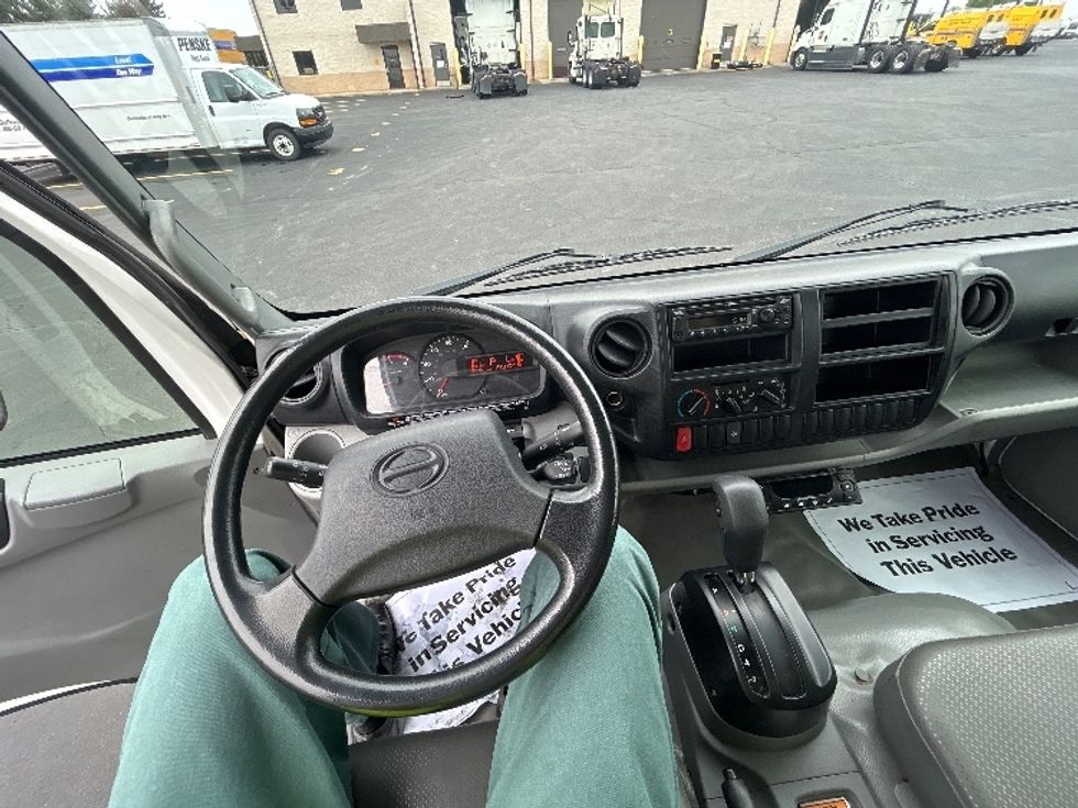 Refrigerated Truck-Light and Medium Duty Trucks-Hino-2020-195-Brooklyn Park-MN-123,832\n\t\tmiles-$ 42,750 - Image 18