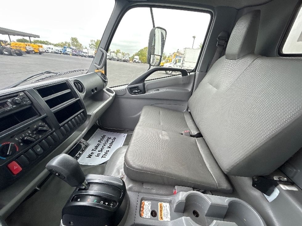 Refrigerated Truck-Light and Medium Duty Trucks-Hino-2020-195-Brooklyn Park-MN-123,832\n\t\tmiles-$ 42,750 - Image 19