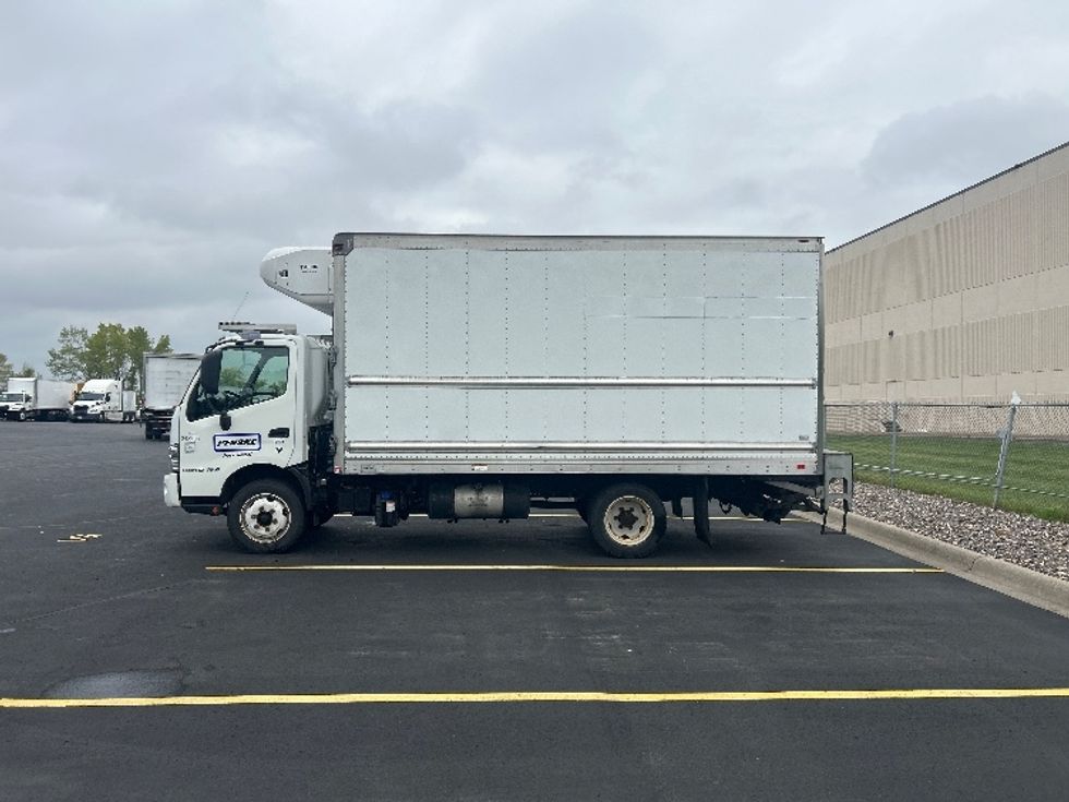 Refrigerated Truck-Light and Medium Duty Trucks-Hino-2020-195-Brooklyn Park-MN-123,832\n\t\tmiles-$ 42,750 - Image 4