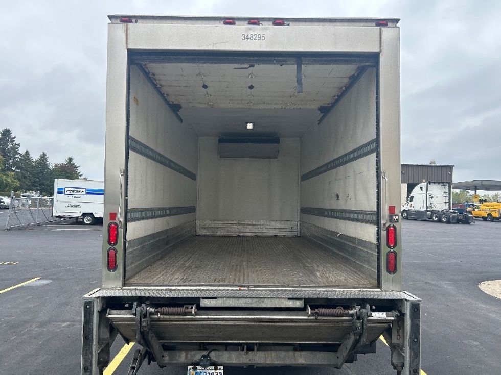 Refrigerated Truck-Light and Medium Duty Trucks-Hino-2020-195-Brooklyn Park-MN-123,832\n\t\tmiles-$ 42,750 - Image 8
