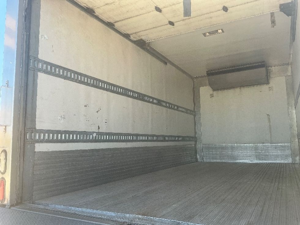 Refrigerated Truck-Light and Medium Duty Trucks-Hino-2020-195-Cadillac-MI-176,933\n\t\tmiles-$ 42,000 - Image 11