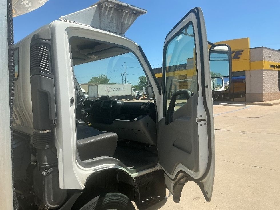 Refrigerated Truck-Light and Medium Duty Trucks-Hino-2020-195-Cadillac-MI-176,933\n\t\tmiles-$ 42,000 - Image 20