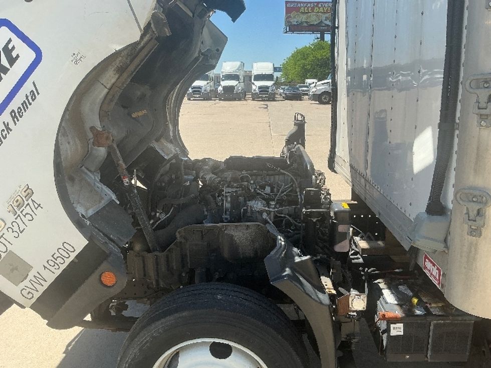 Refrigerated Truck-Light and Medium Duty Trucks-Hino-2020-195-Cadillac-MI-176,933\n\t\tmiles-$ 42,000 - Image 23