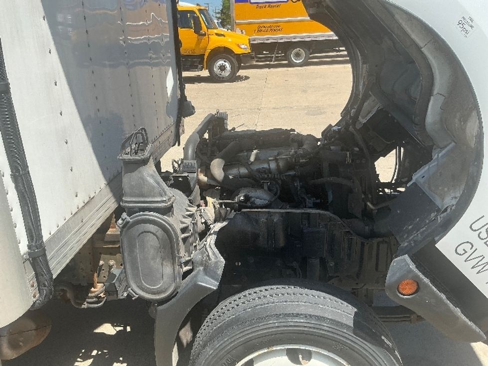 Refrigerated Truck-Light and Medium Duty Trucks-Hino-2020-195-Cadillac-MI-176,933\n\t\tmiles-$ 42,000 - Image 24