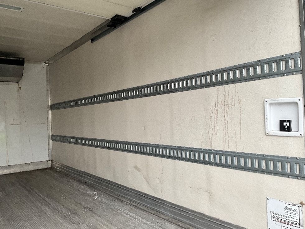 Refrigerated Truck-Light and Medium Duty Trucks-Hino-2020-195-Capitol Heights-MD-40,218\n\t\tmiles-$ 59,750 - Image 11