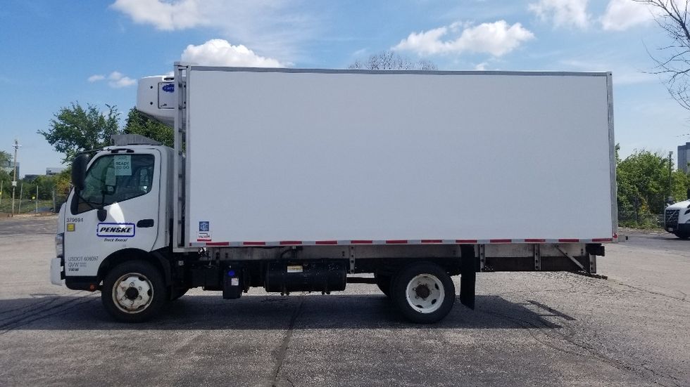 Refrigerated Truck-Light and Medium Duty Trucks-Hino-2020-195-Concord-ON-195,086\n\t\tkm-$ 56,750 - Image 4