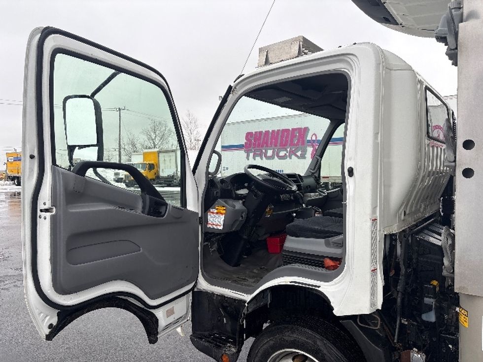 Refrigerated Truck-Light and Medium Duty Trucks-Hino-2020-195-Concord-ON-285,149\n\t\tkm-$ 55,500 - Image 15