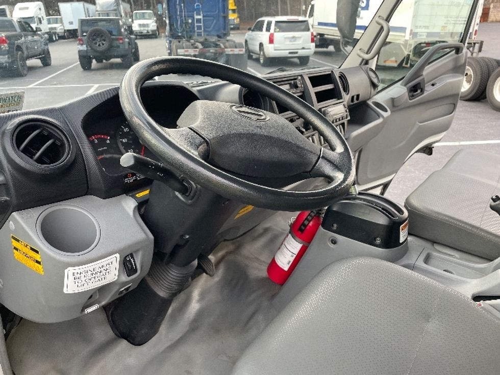 Refrigerated Truck-Light and Medium Duty Trucks-Hino-2020-195-Conover-NC-105,287\n\t\tmiles-$ 55,750 - Image 17