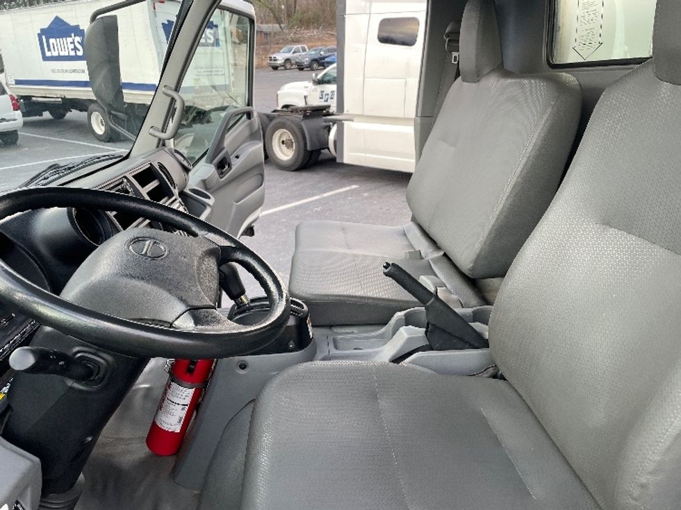 Refrigerated Truck-Light and Medium Duty Trucks-Hino-2020-195-Conover-NC-105,287\n\t\tmiles-$ 55,750 - Image 19