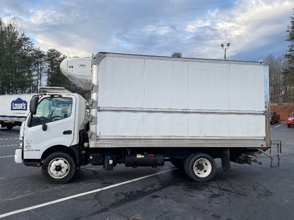 Refrigerated Truck-Light and Medium Duty Trucks-Hino-2020-195-Conover-NC-105,287\n\t\tmiles-$ 55,750 - Image 4