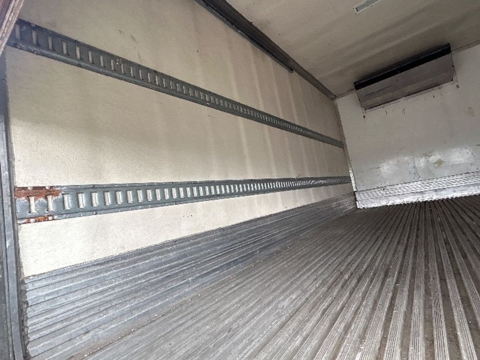 Refrigerated Truck-Light and Medium Duty Trucks-Hino-2020-195-Dayton-OH-99,622\n\t\tmiles-$ 55,000 - Image 11