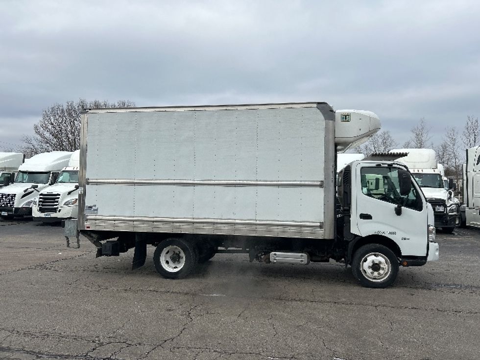 Refrigerated Truck-Light and Medium Duty Trucks-Hino-2020-195-Dayton-OH-99,622\n\t\tmiles-$ 55,000 - Image 15