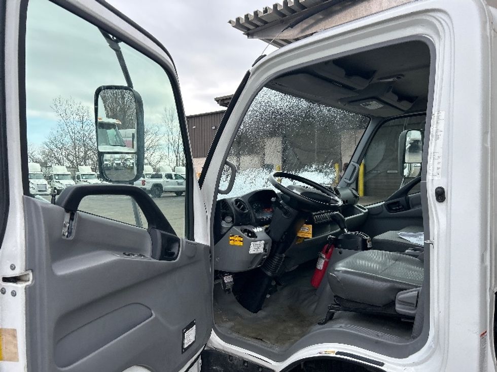 Refrigerated Truck-Light and Medium Duty Trucks-Hino-2020-195-Dayton-OH-99,622\n\t\tmiles-$ 55,000 - Image 16