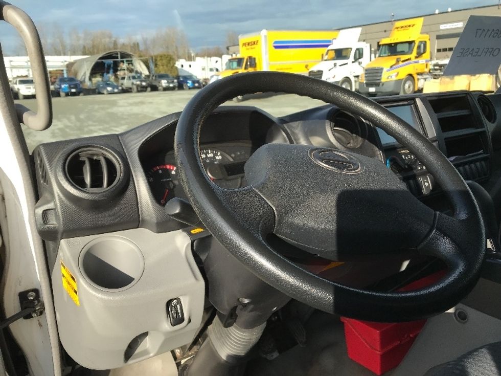 Refrigerated Truck-Light and Medium Duty Trucks-Hino-2020-195-Delta-BC-181,123\n\t\tkm-$ 75,000 - Image 17