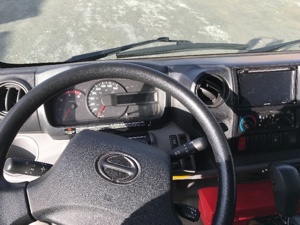 Refrigerated Truck-Light and Medium Duty Trucks-Hino-2020-195-Delta-BC-181,123\n\t\tkm-$ 75,000 - Image 18