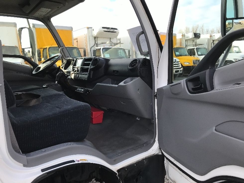 Refrigerated Truck-Light and Medium Duty Trucks-Hino-2020-195-Delta-BC-181,123\n\t\tkm-$ 75,000 - Image 20