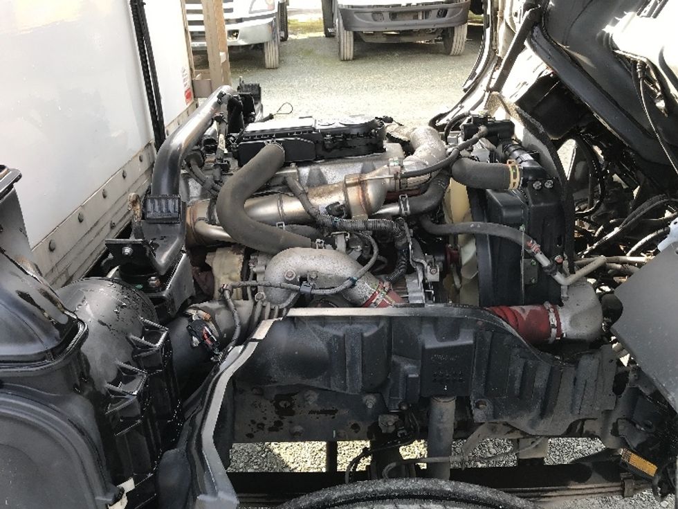 Refrigerated Truck-Light and Medium Duty Trucks-Hino-2020-195-Delta-BC-181,123\n\t\tkm-$ 75,000 - Image 23