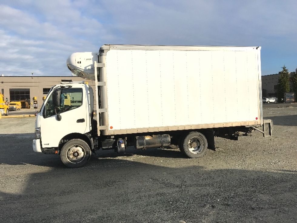 Refrigerated Truck-Light and Medium Duty Trucks-Hino-2020-195-Delta-BC-181,123\n\t\tkm-$ 75,000 - Image 4