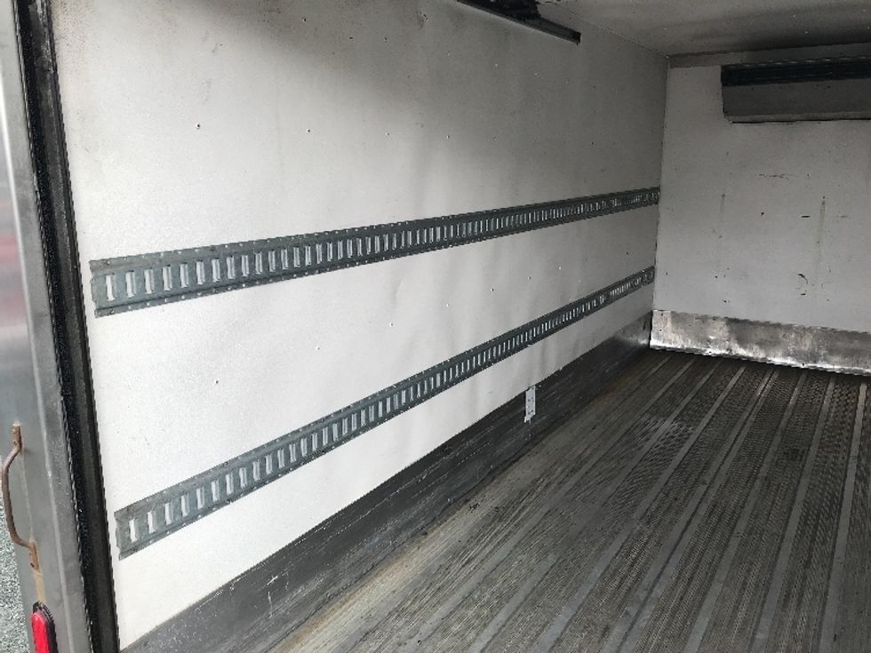 Refrigerated Truck-Light and Medium Duty Trucks-Hino-2020-195-Delta-BC-265,340\n\t\tkm-$ 58,500 - Image 11