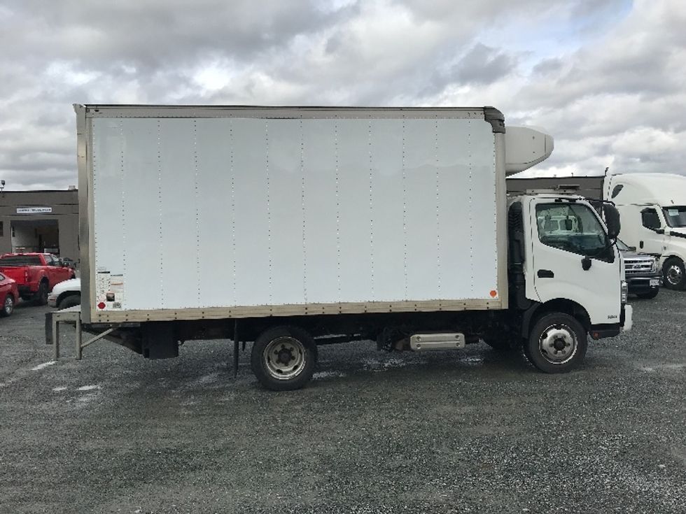 Refrigerated Truck-Light and Medium Duty Trucks-Hino-2020-195-Delta-BC-265,340\n\t\tkm-$ 58,500 - Image 15