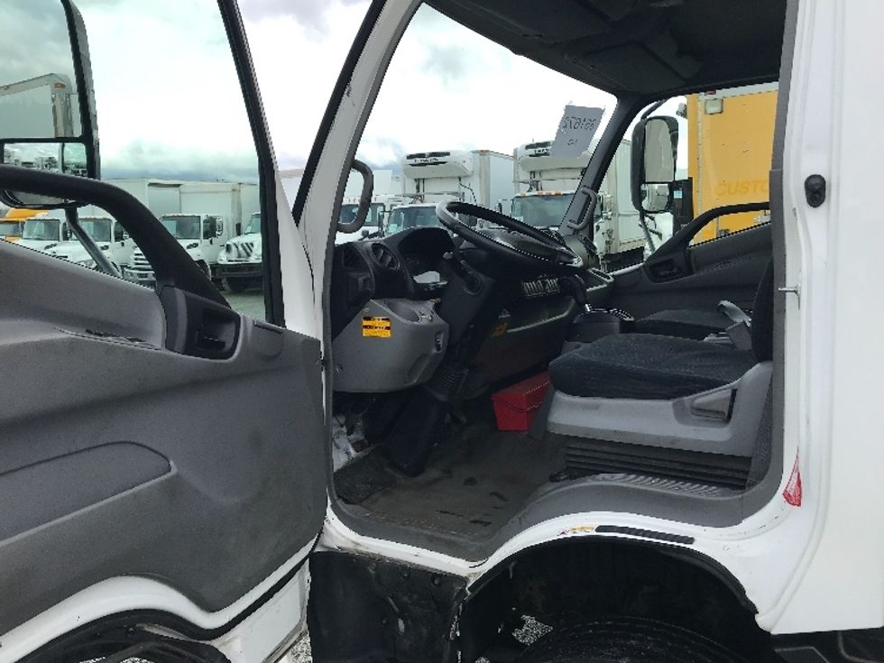 Refrigerated Truck-Light and Medium Duty Trucks-Hino-2020-195-Delta-BC-265,340\n\t\tkm-$ 58,500 - Image 16