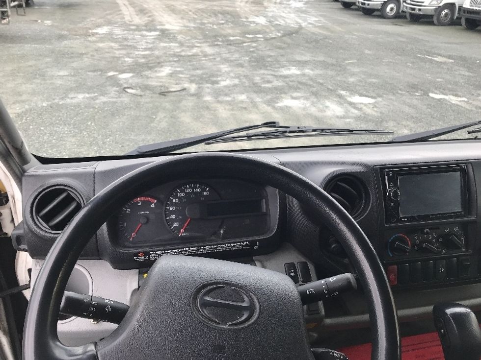 Refrigerated Truck-Light and Medium Duty Trucks-Hino-2020-195-Delta-BC-265,340\n\t\tkm-$ 58,500 - Image 18