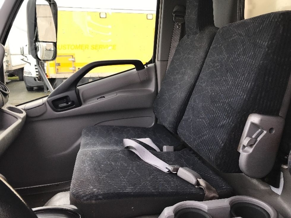 Refrigerated Truck-Light and Medium Duty Trucks-Hino-2020-195-Delta-BC-265,340\n\t\tkm-$ 58,500 - Image 19