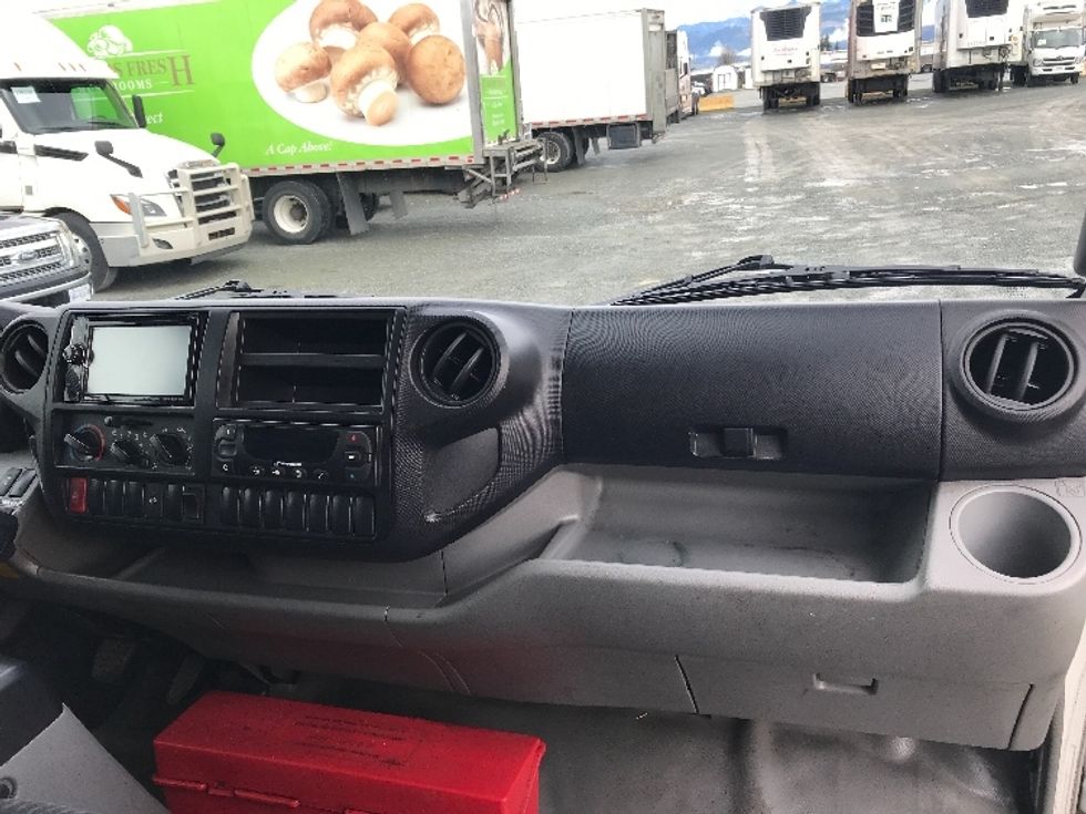 Refrigerated Truck-Light and Medium Duty Trucks-Hino-2020-195-Delta-BC-265,340\n\t\tkm-$ 58,500 - Image 21