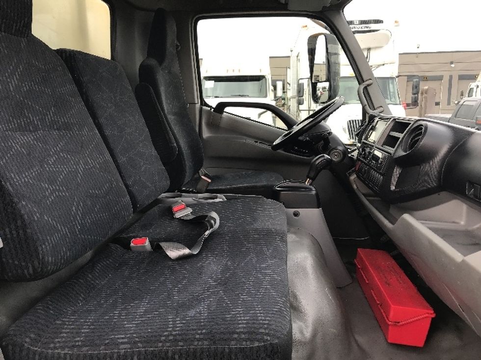 Refrigerated Truck-Light and Medium Duty Trucks-Hino-2020-195-Delta-BC-265,340\n\t\tkm-$ 58,500 - Image 22