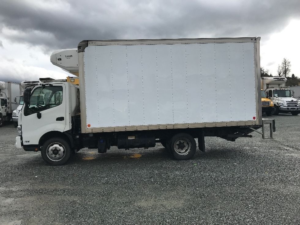 Refrigerated Truck-Light and Medium Duty Trucks-Hino-2020-195-Delta-BC-265,340\n\t\tkm-$ 58,500 - Image 4