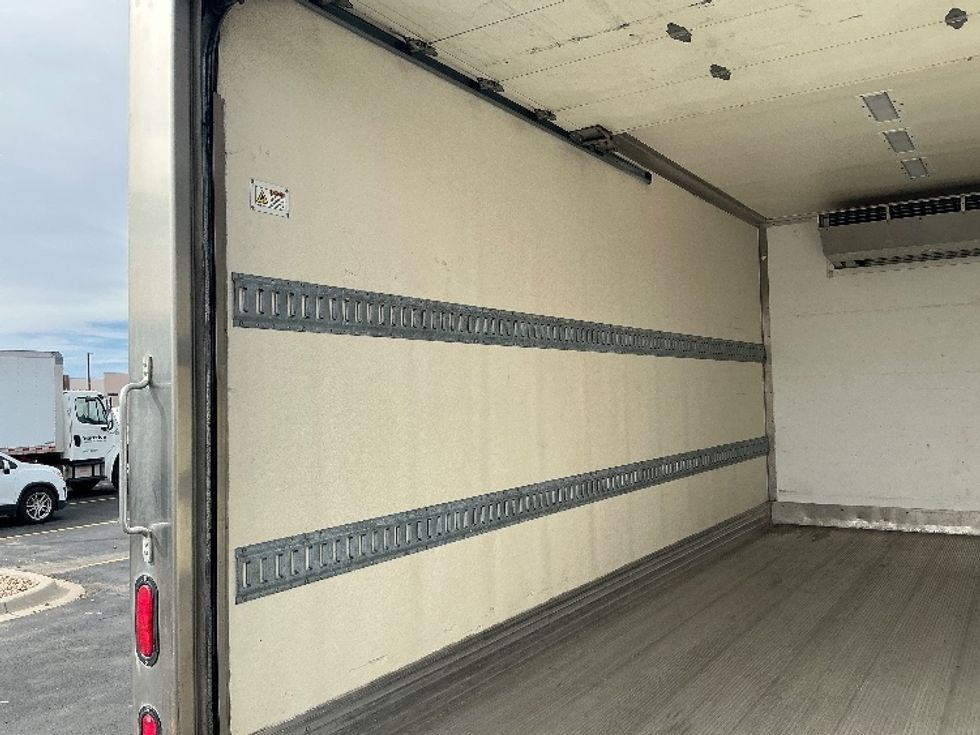 Refrigerated Truck-Light and Medium Duty Trucks-Hino-2020-195-Denver-CO-132,756\n\t\tmiles-$ 52,500 - Image 11