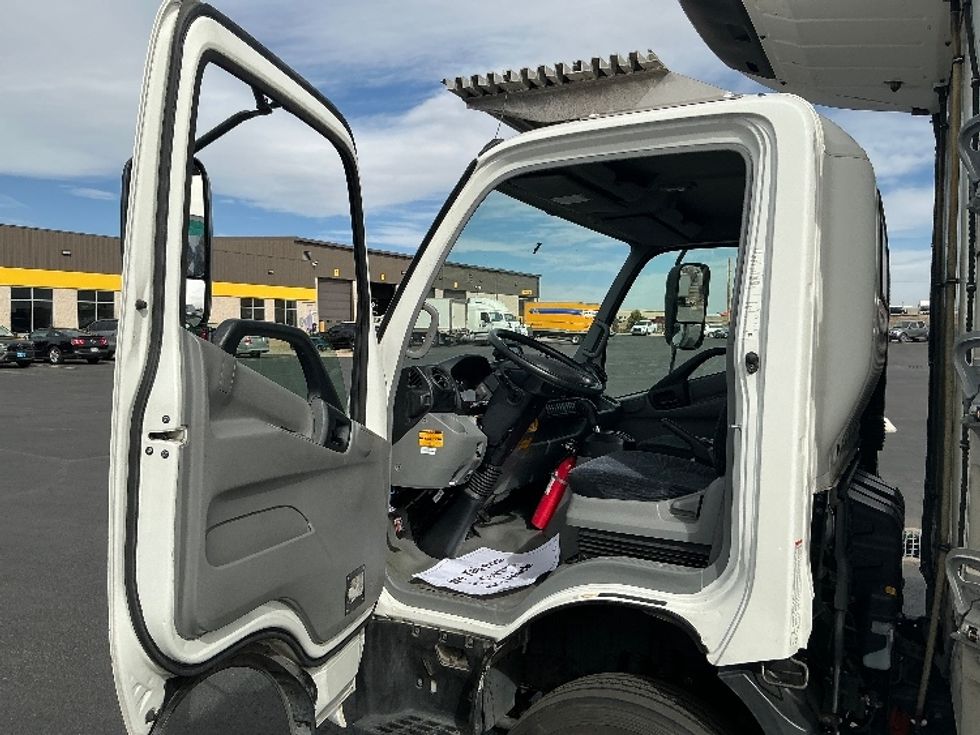 Refrigerated Truck-Light and Medium Duty Trucks-Hino-2020-195-Denver-CO-132,756\n\t\tmiles-$ 52,500 - Image 16
