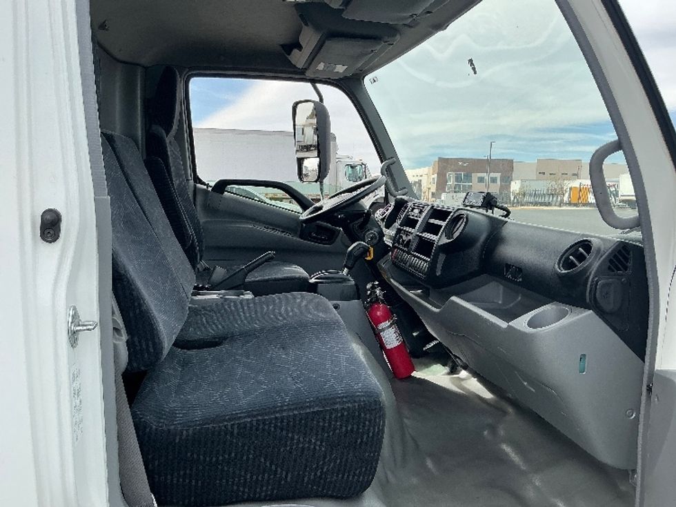 Refrigerated Truck-Light and Medium Duty Trucks-Hino-2020-195-Denver-CO-132,756\n\t\tmiles-$ 52,500 - Image 22